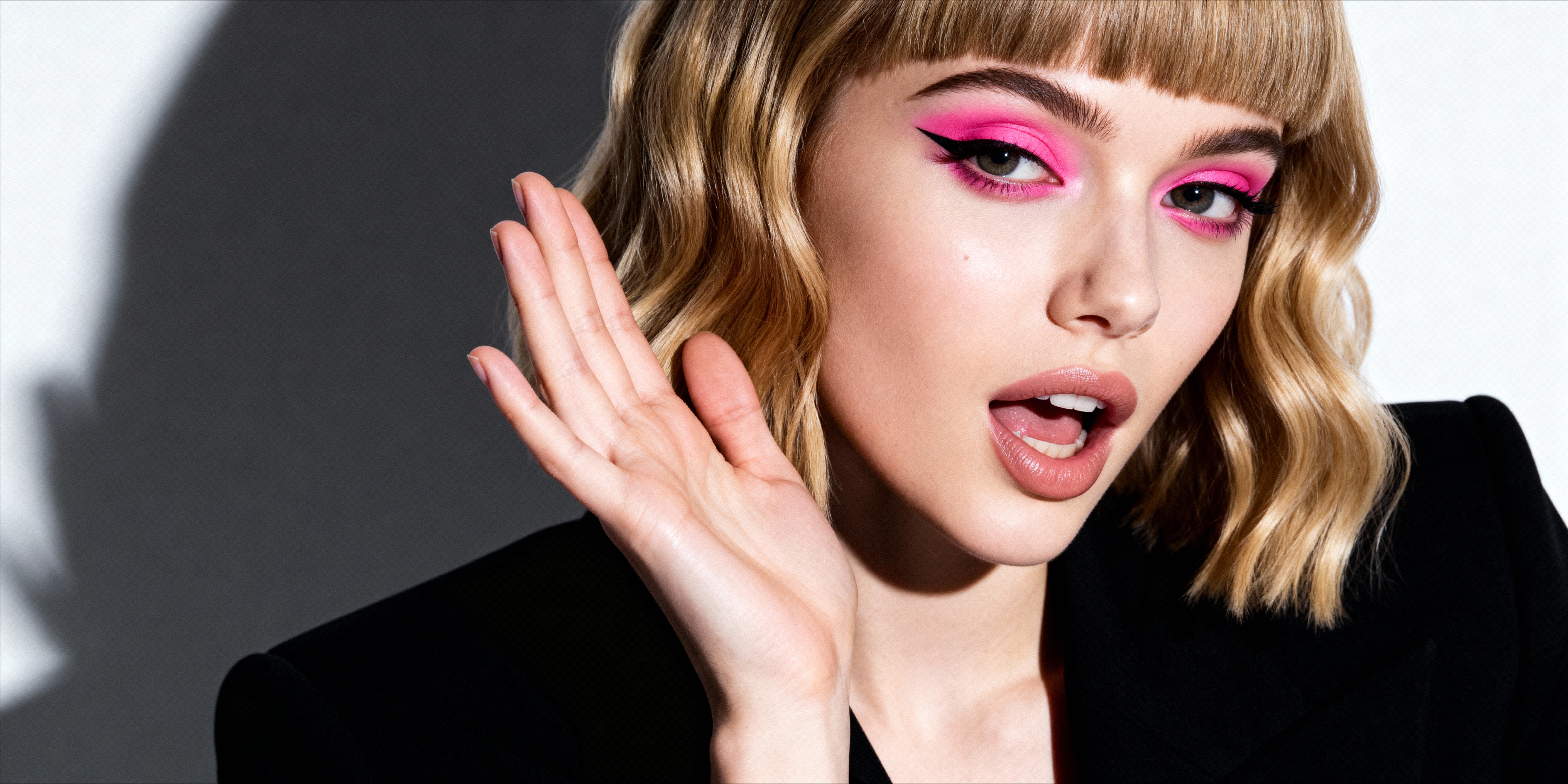 <p>Temiz Cilt<br> Pore Blu <em>r Look</em></p>